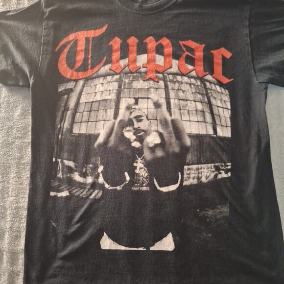 Tupac Shakur Shirt 2 Pac 90s Black Rap Hip Hop Size Medium Short Sleeve - Picture 2 of 6
